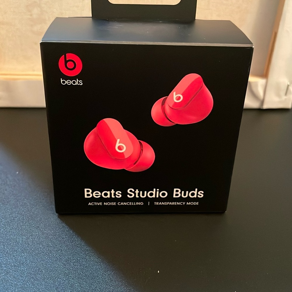 Beats Studio Buds